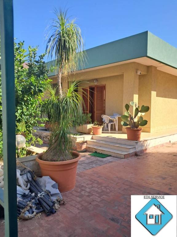 casa indipendente in vendita a Solarino