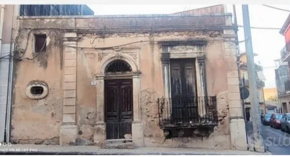 casa indipendente in vendita a Solarino