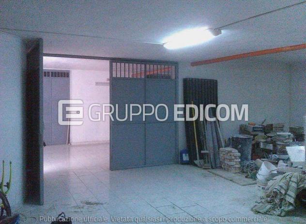 locale commerciale in vendita a Solarino