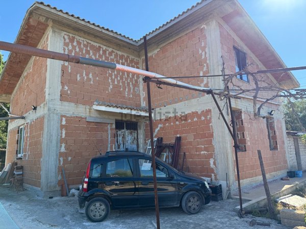 casa indipendente in vendita a Solarino