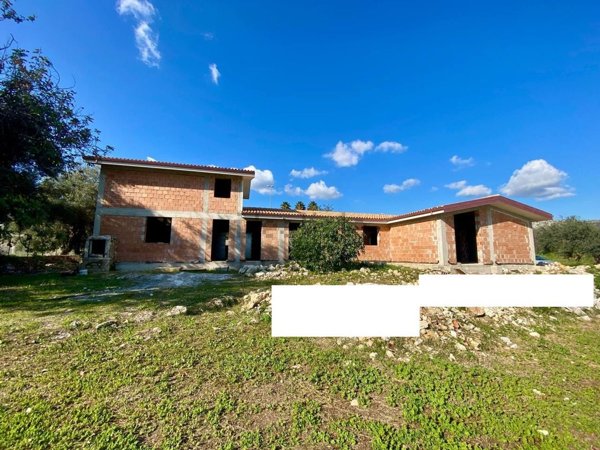 pentavano in vendita a Solarino