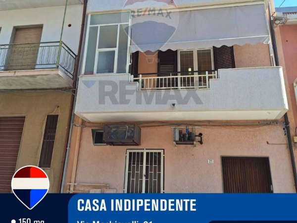 casa indipendente in vendita a Solarino