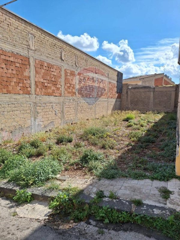 casa indipendente in vendita a Solarino