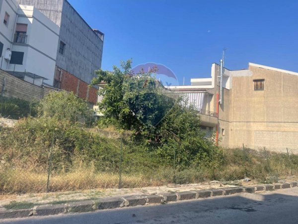 casa indipendente in vendita a Solarino