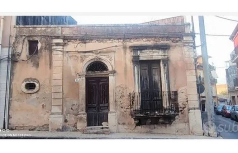 casa indipendente in vendita a Solarino