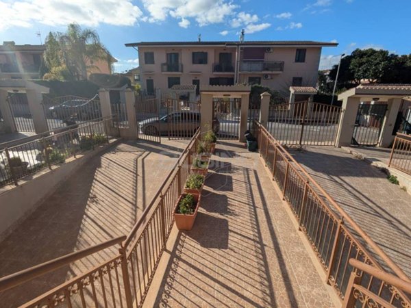 casa indipendente in vendita a Solarino