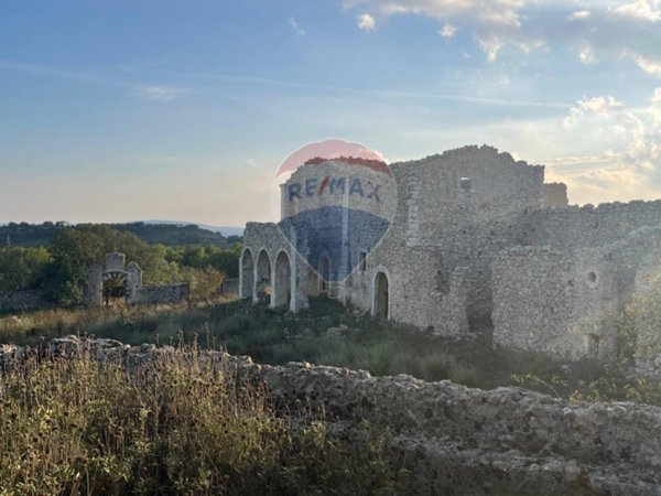 casa indipendente in vendita a Sortino
