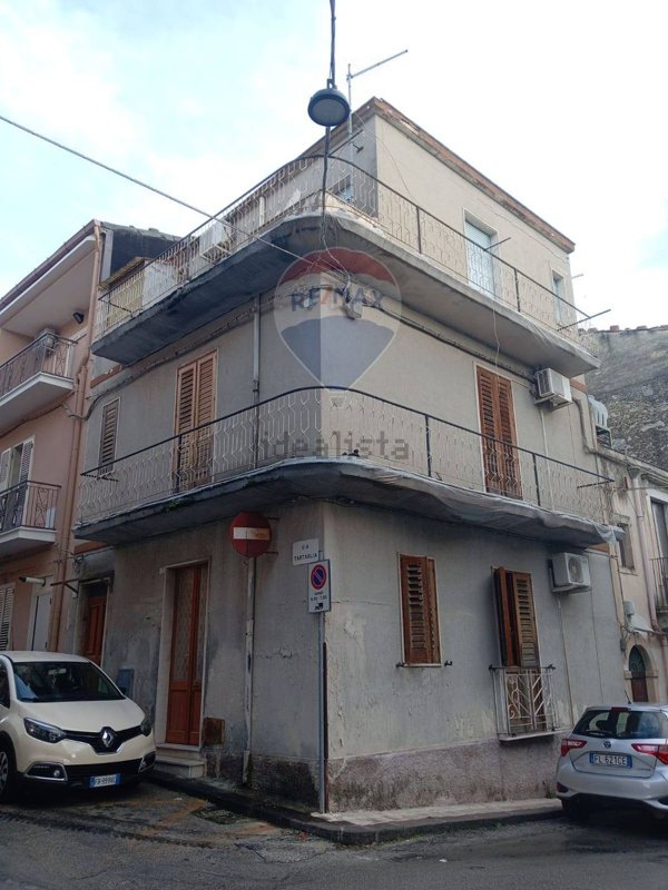 casa indipendente in vendita a Sortino