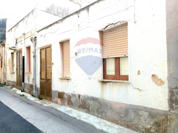 casa indipendente in vendita a Sortino