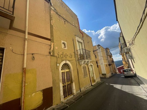 casa indipendente in vendita a Sortino