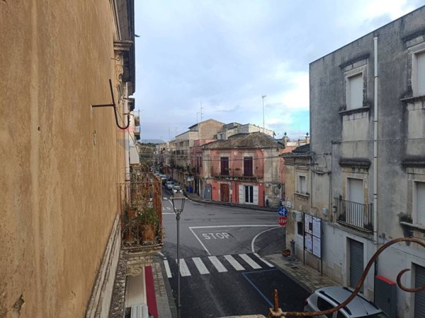 casa indipendente in vendita a Sortino