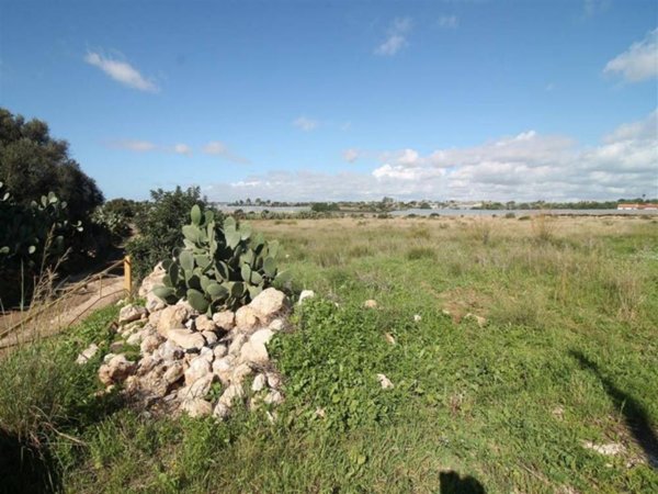 terreno edificabile in vendita a Portopalo di Capo Passero
