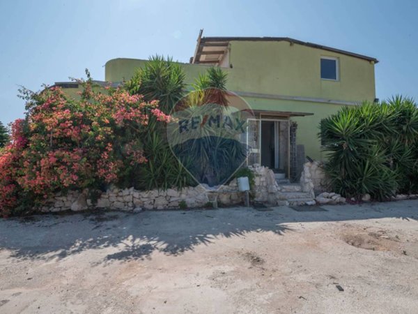 casa indipendente in vendita a Portopalo di Capo Passero