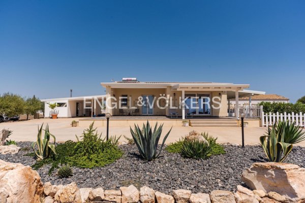 casa indipendente in vendita a Portopalo di Capo Passero