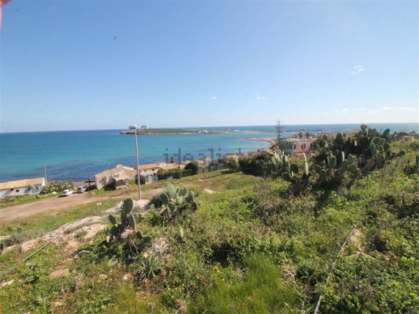 terreno edificabile in vendita a Portopalo di Capo Passero