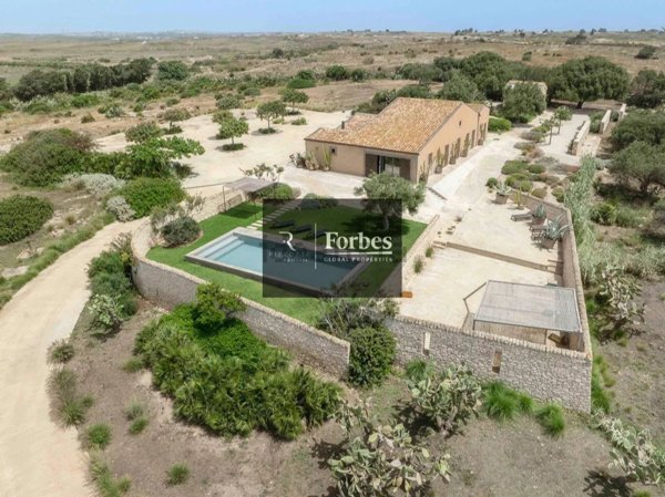 casa indipendente in vendita a Portopalo di Capo Passero