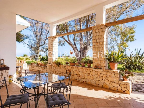casa indipendente in vendita a Portopalo di Capo Passero