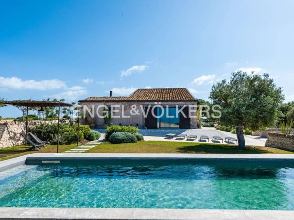 casa indipendente in vendita a Portopalo di Capo Passero