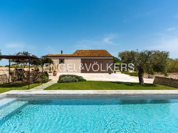 casa indipendente in vendita a Portopalo di Capo Passero