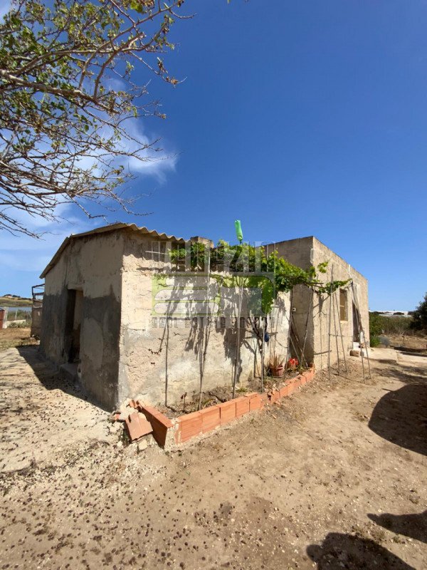 casale in vendita a Portopalo di Capo Passero