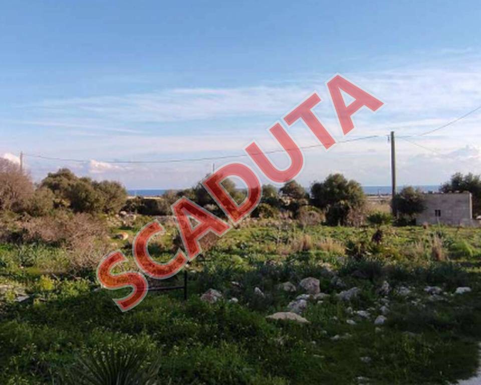 intera palazzina in vendita a Portopalo di Capo Passero