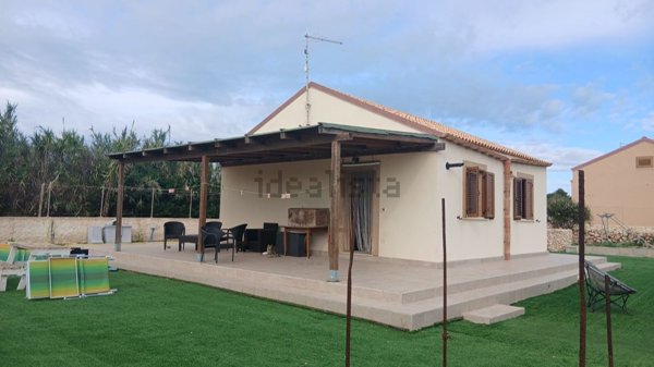 casa indipendente in vendita a Portopalo di Capo Passero