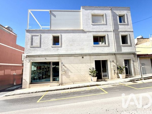 intera palazzina in vendita a Portopalo di Capo Passero