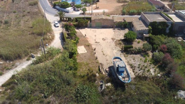 locale commerciale in vendita a Portopalo di Capo Passero