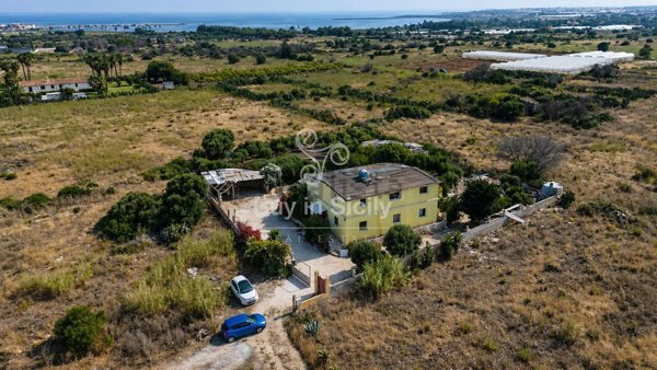 casa indipendente in vendita a Portopalo di Capo Passero
