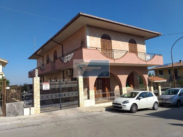 casa indipendente in vendita a Priolo Gargallo