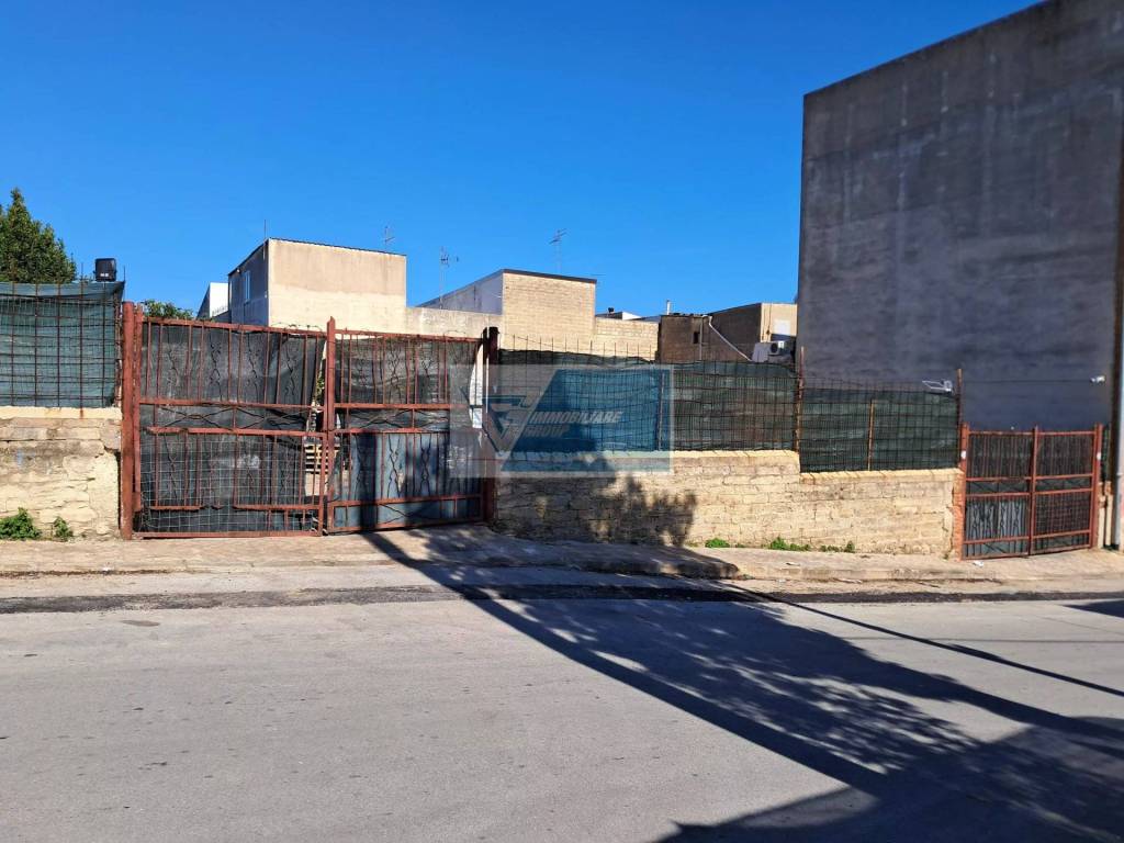 terreno edificabile in vendita a Priolo Gargallo