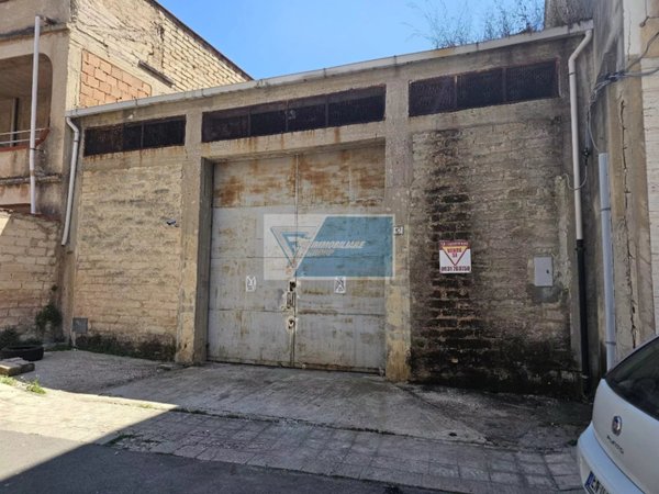 locale di sgombero in vendita a Priolo Gargallo
