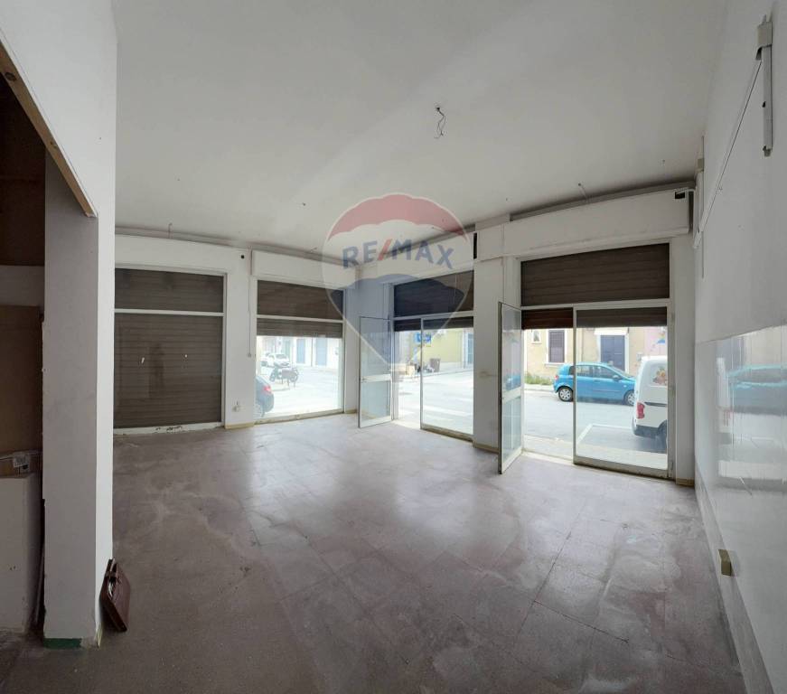 negozio in vendita a Priolo Gargallo