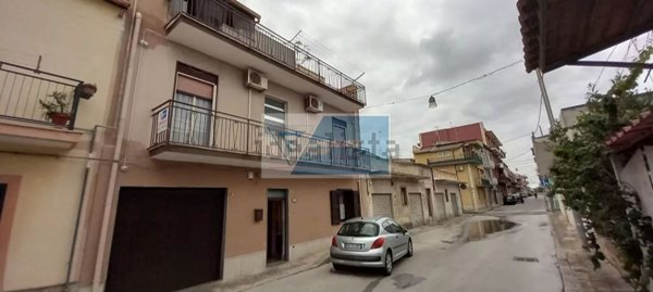 casa indipendente in vendita a Priolo Gargallo