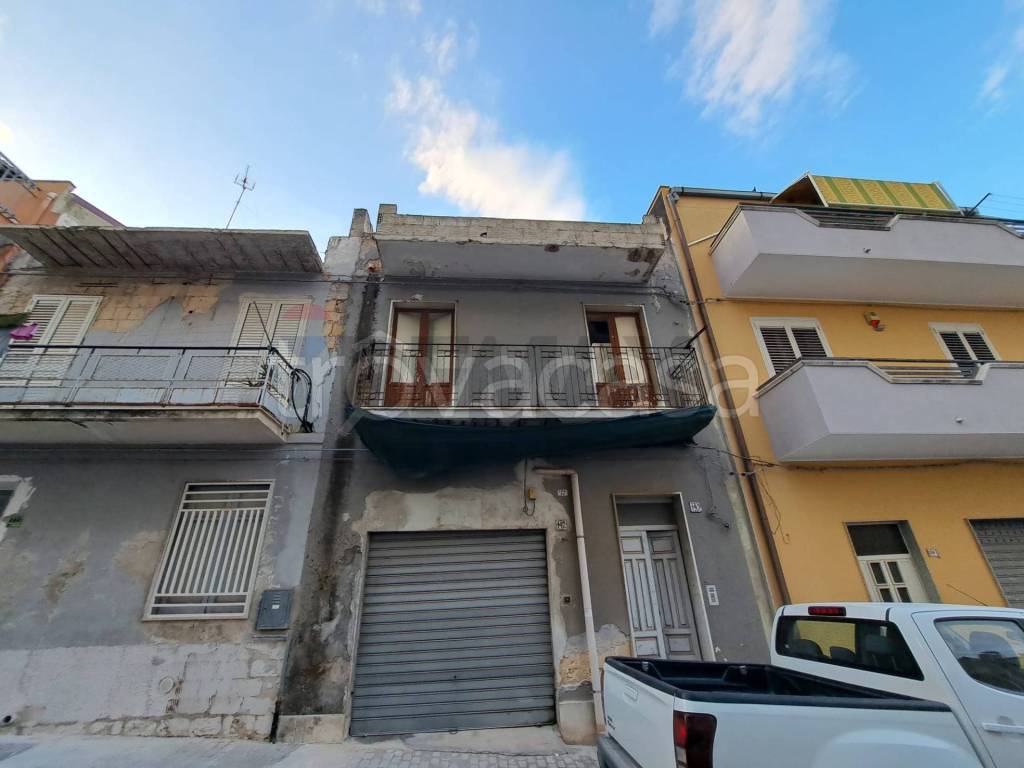 casa indipendente in vendita a Priolo Gargallo