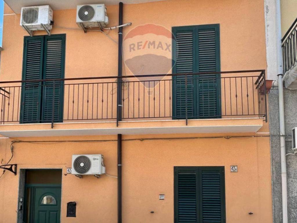 casa indipendente in vendita a Priolo Gargallo