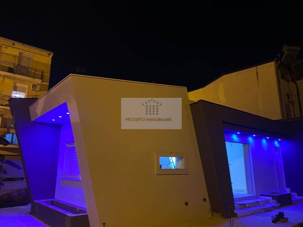 casa indipendente in vendita a Priolo Gargallo