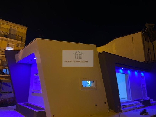 casa indipendente in vendita a Priolo Gargallo