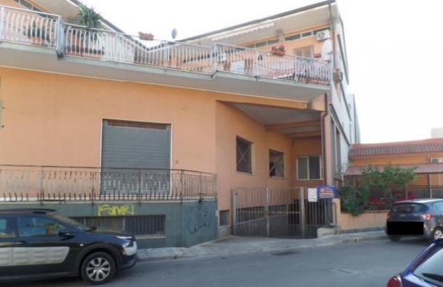 locale commerciale in vendita a Priolo Gargallo