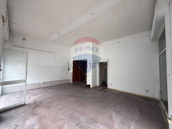 locale commerciale in vendita a Priolo Gargallo