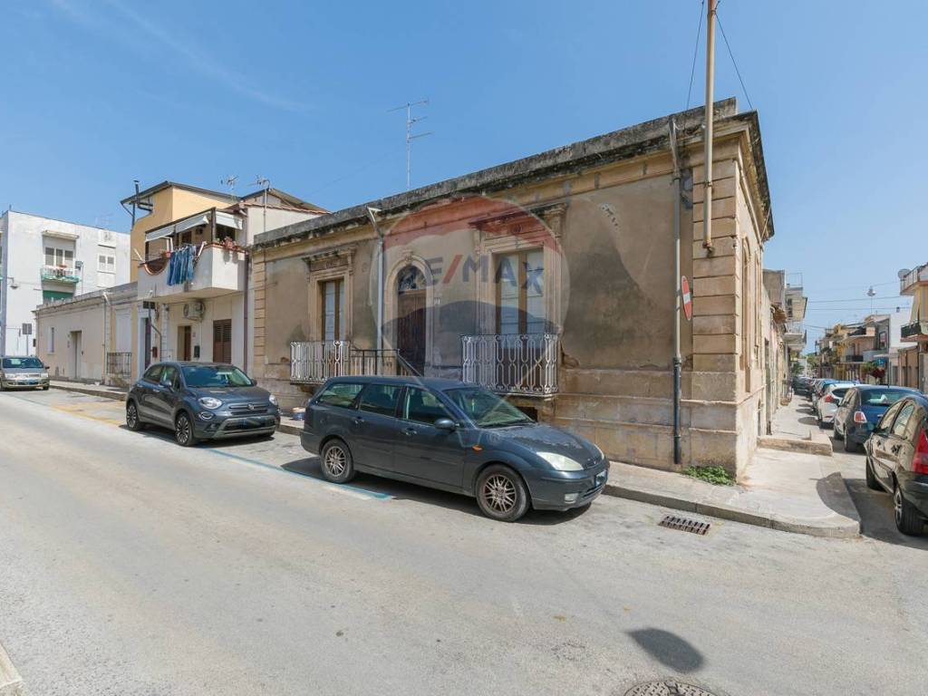 casa indipendente in vendita a Priolo Gargallo
