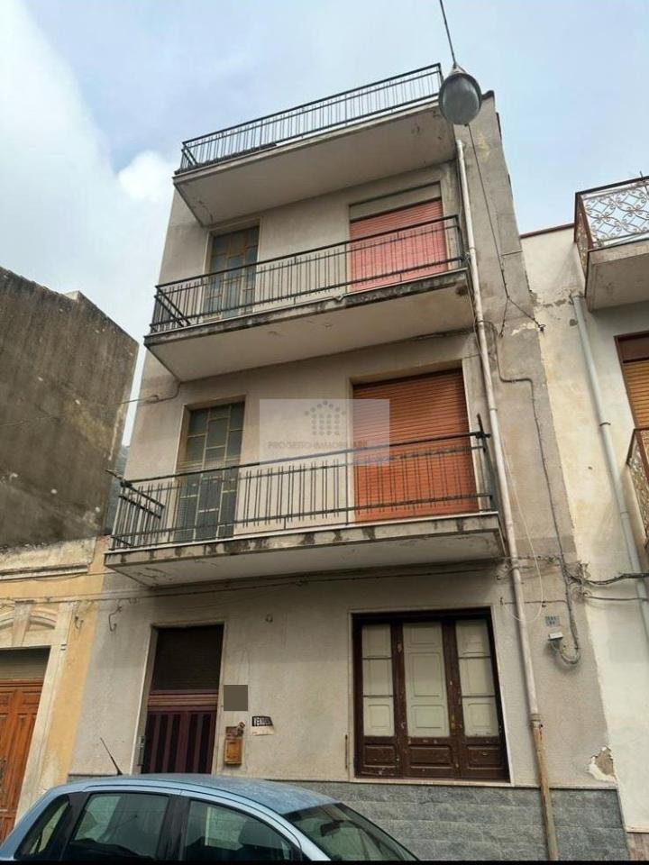 casa indipendente in vendita a Priolo Gargallo