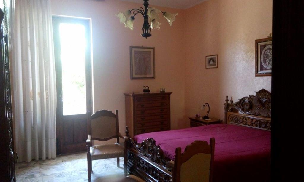 casa indipendente in vendita a Priolo Gargallo