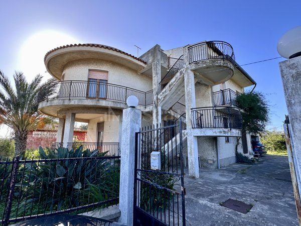 casa indipendente in vendita a Priolo Gargallo