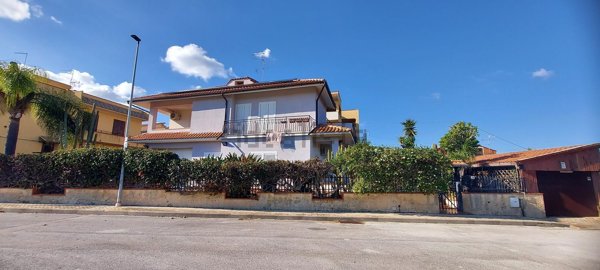 casa indipendente in vendita a Priolo Gargallo