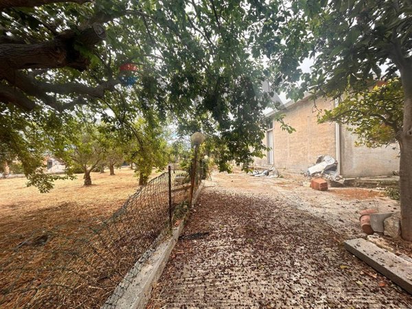 casa indipendente in vendita a Priolo Gargallo