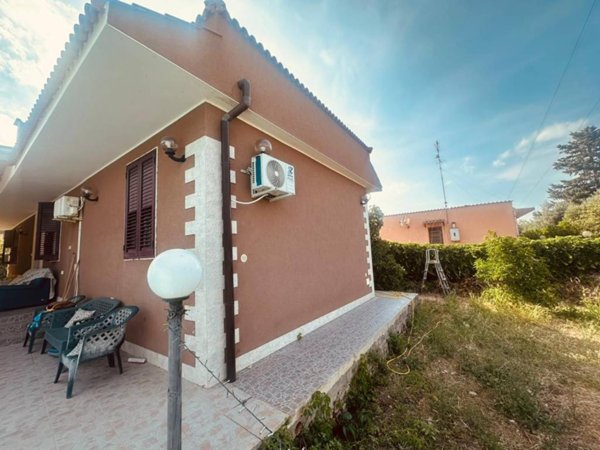 casa indipendente in vendita a Priolo Gargallo