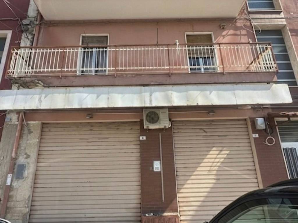 locale commerciale in vendita a Priolo Gargallo