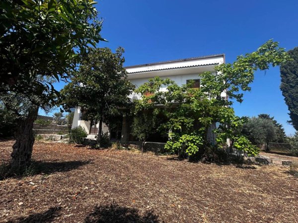 casa indipendente in vendita a Priolo Gargallo