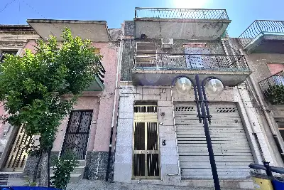 casa indipendente in vendita a Priolo Gargallo